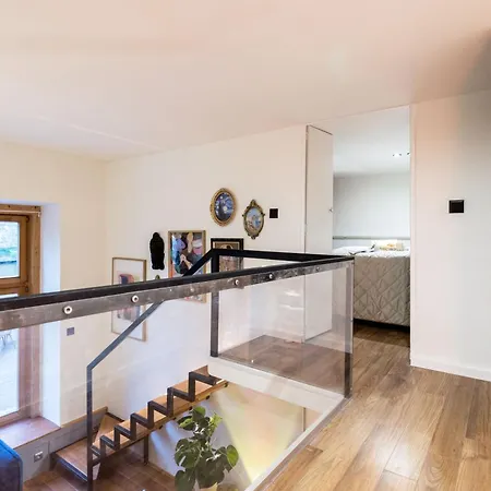 Art-inspired 4bed 2bath Gem By Fashion Street &dohany *