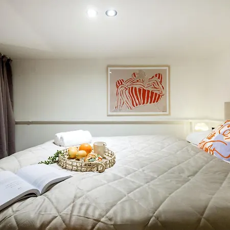 Art-inspired 4bed 2bath Gem By Fashion Street &dohany Apartment