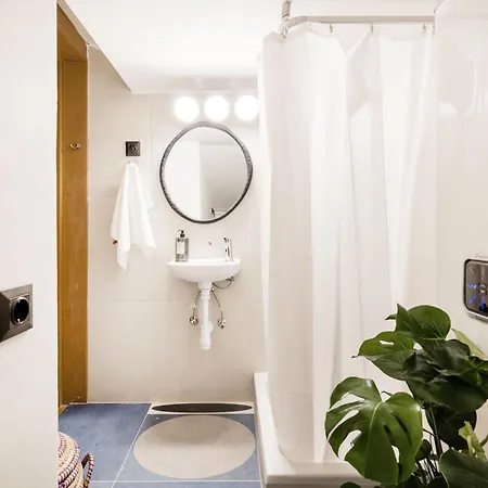 Apartment Art-inspired 4bed 2bath Gem By Fashion Street &dohany *