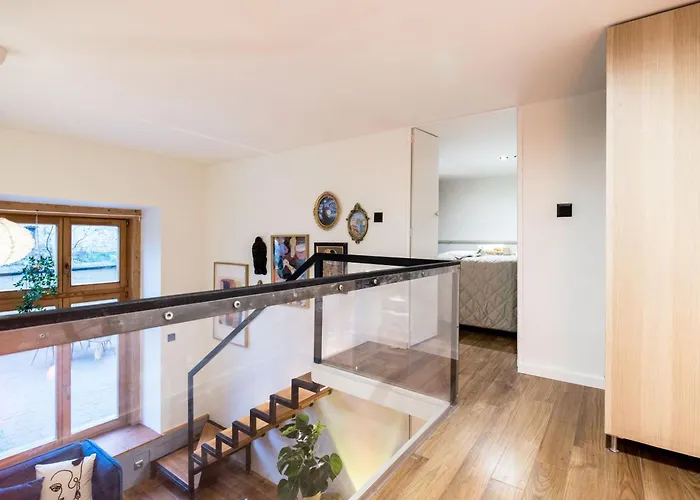Art-inspired 4bed 2bath Gem By Fashion Street &dohany *