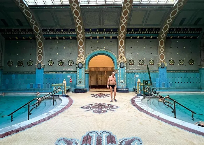 Art-inspired 4bed 2bath Gem By Fashion Street &dohany * Budapesta