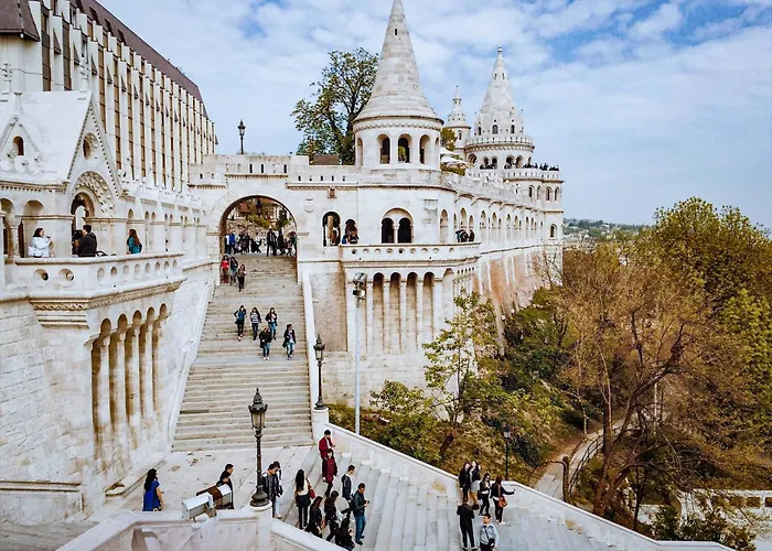 Art-inspired 4bed 2bath Gem By Fashion Street &dohany Apartament