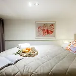 Art-inspired 4bed 2bath Gem By Fashion Street &dohany Apartament