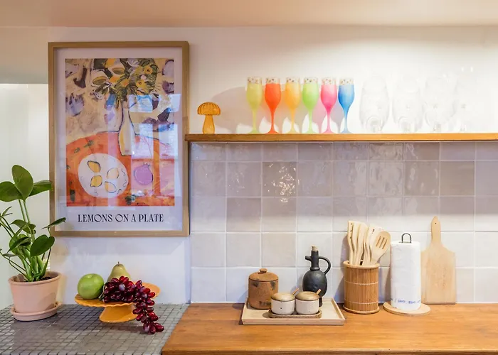 Daire Art-inspired 4bed 2bath Gem By Fashion Street &dohany